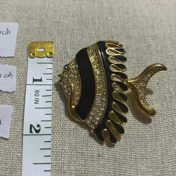Brooch - Picture 1 of 1